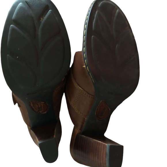 Born Brown Leather Slip-on (Mule) Clogs Size 9 US (40.5 EU) - Picture 4 of 6